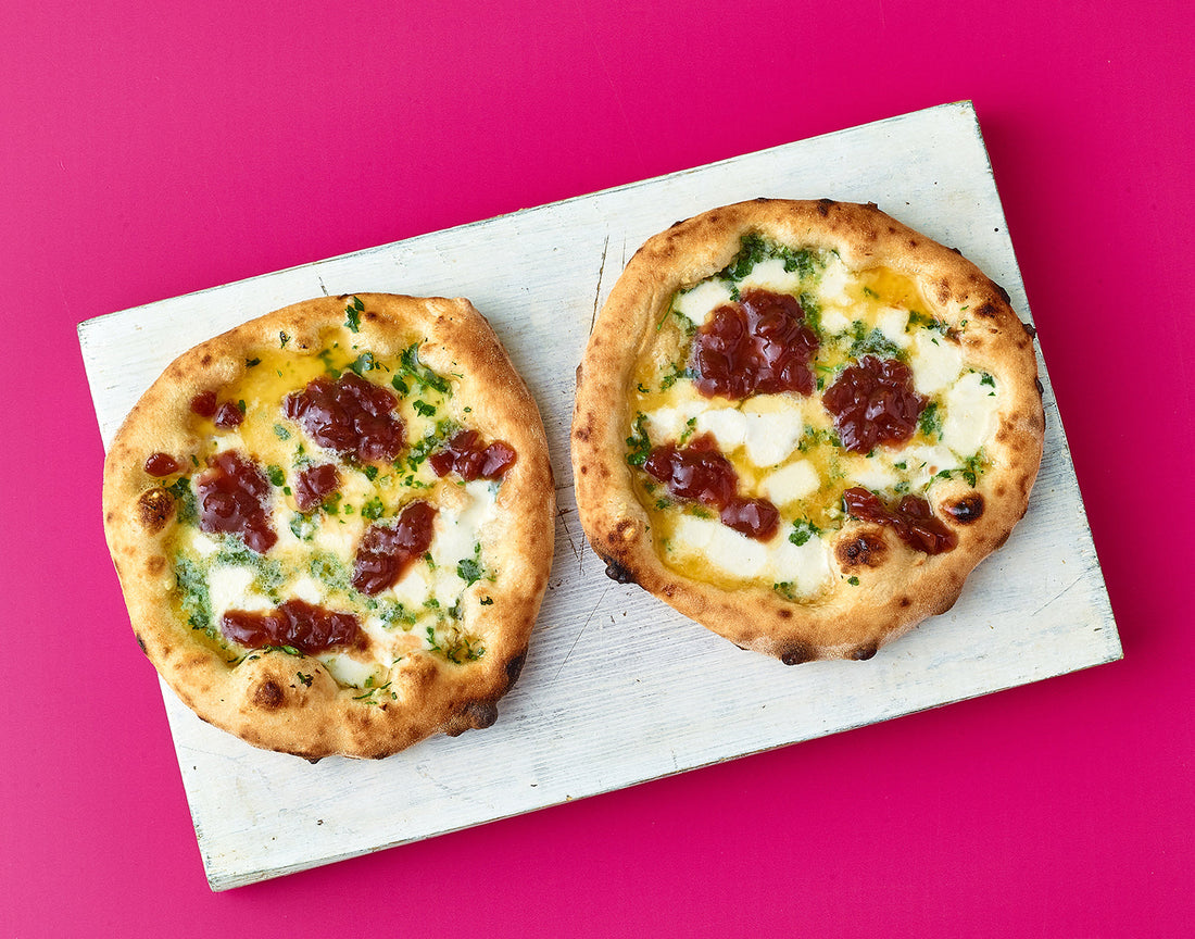 Garlic pizza breads