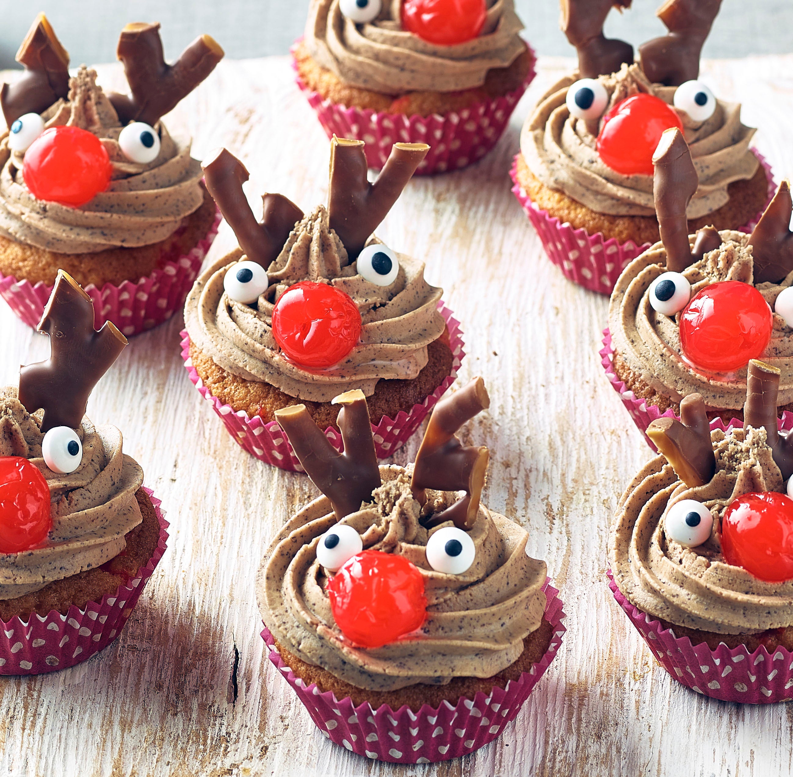 Tea Cakes Rudolph Rudolph Chocolate Fairy Cakes – Bennett Opie